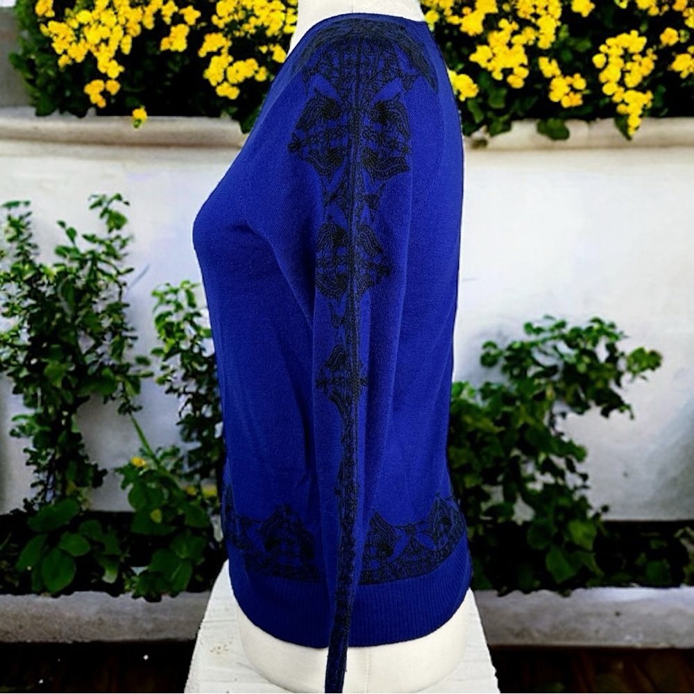 J. Crew 100% Merino Wool Royal Blue Long Sleeve Black Embroidered Sweater XXS - Picture 3 of 8